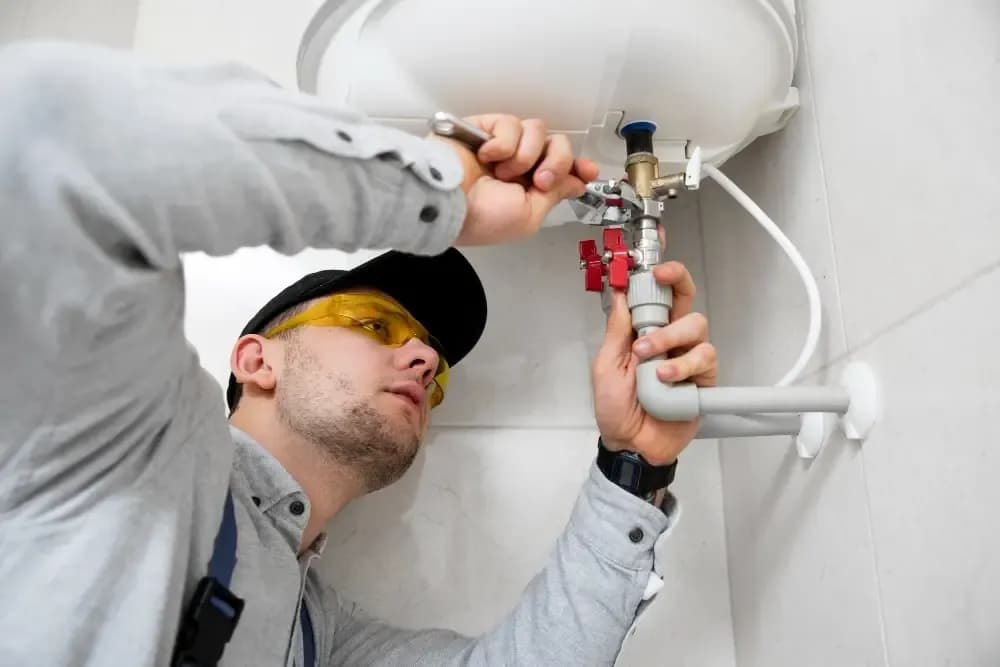 Ile prądu zużywa bojler 120l? Sprawdź, jak obniżyć koszty energii