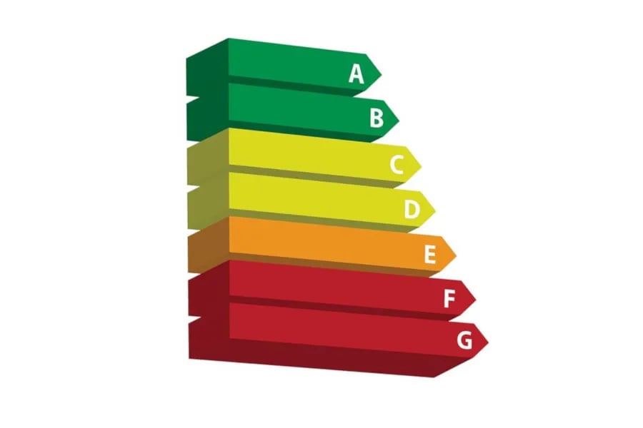 Ile prądu zużywa pociąg? Zaskakujące dane o efektywności energetycznej